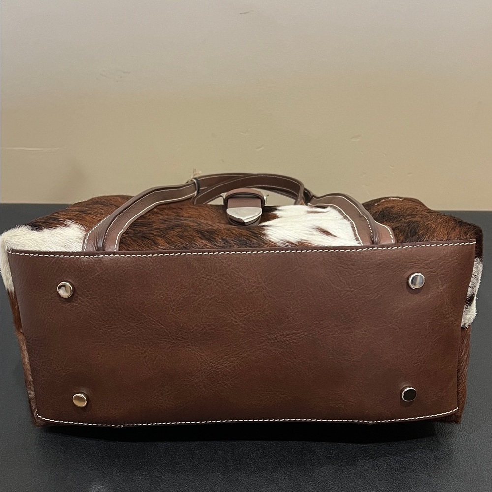 Cavalcanti Collection | Italian Hair On Cowhide Leather Hobo Bag - Picture 8 of 17